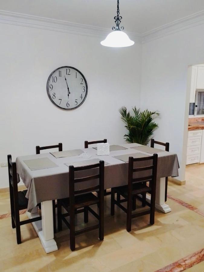 Large 2-Bedroom Apartment, Close To The American Consulate جواياكيل المظهر الخارجي الصورة