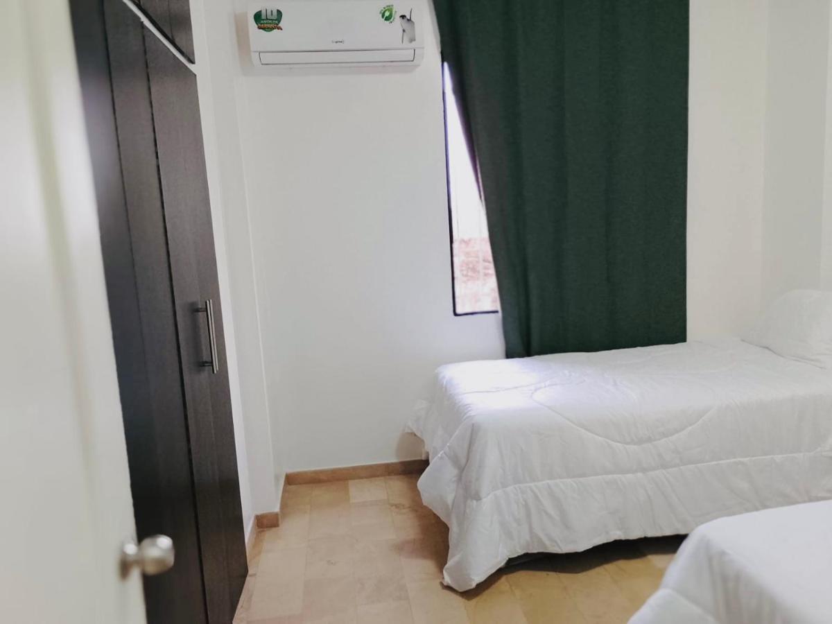 Large 2-Bedroom Apartment, Close To The American Consulate جواياكيل المظهر الخارجي الصورة